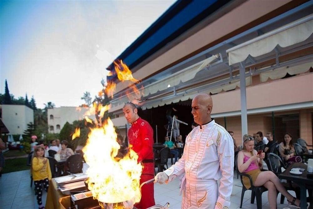 Monna Roza Beach Hotel ケメル エクステリア 写真